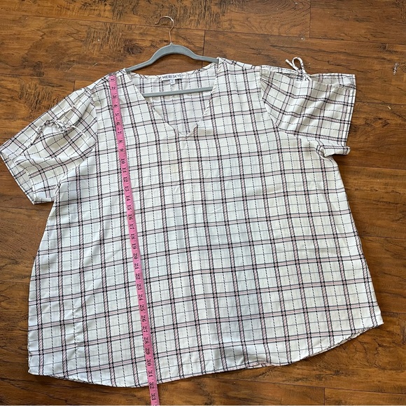 Plus size Wmns blouse bundle of 2 Flowy patterned plaid & sleeveless floral 4xlg - Picture 5 of 16